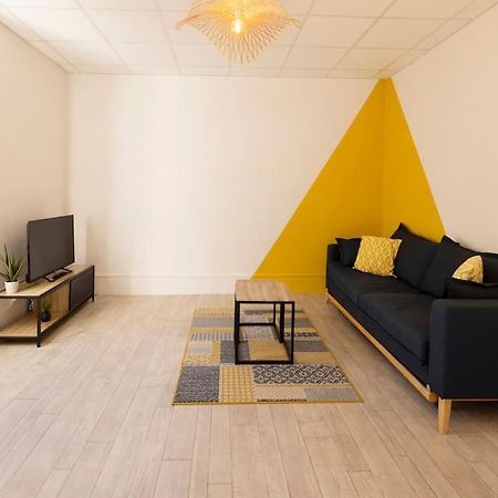 Le Cosy C - T2 Tout Equipe - Centre-Ville Gare Montluçon Kültér fotó